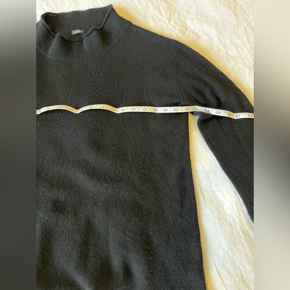 Aspesi Women’s Black Cashmere Turtleneck Sweater - Picture 6 of 12